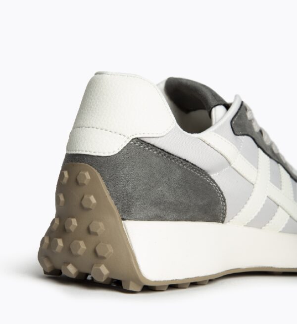 Alternative view of Deportivas M5555 Gris