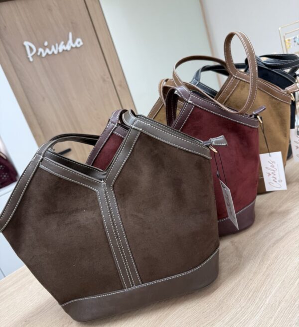 Alternative view of Bolso Bore Negro